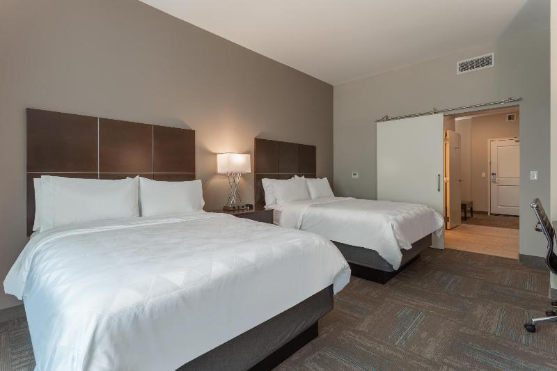 Holiday Inn & Suites Jefferson City By IHG image