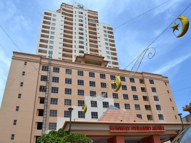 Resort Suites Hotel At Bandar Sunway image