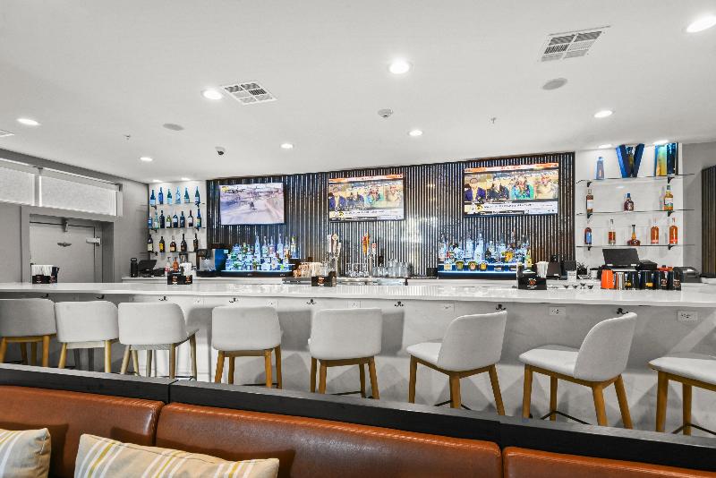 Holiday Inn Gonzales by IHG image