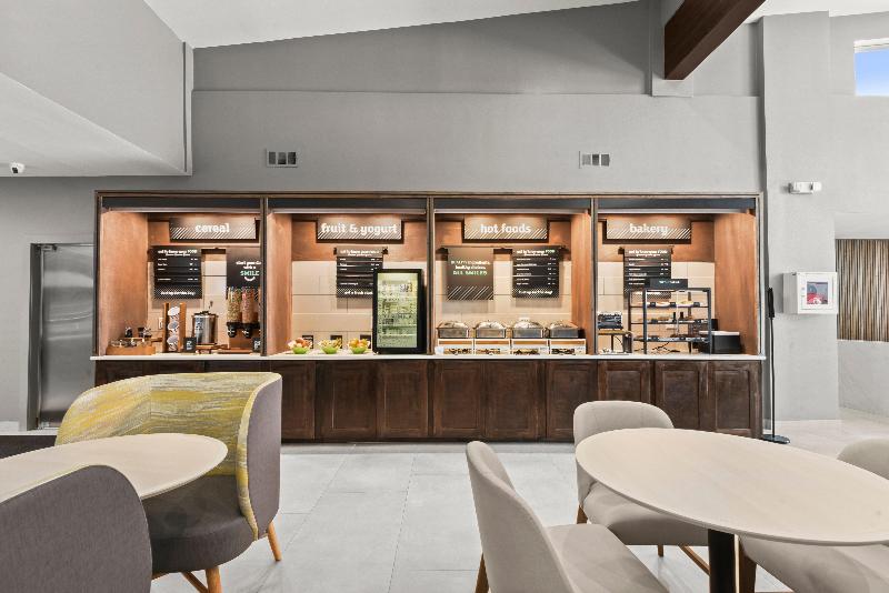 Holiday Inn Gonzales by IHG image
