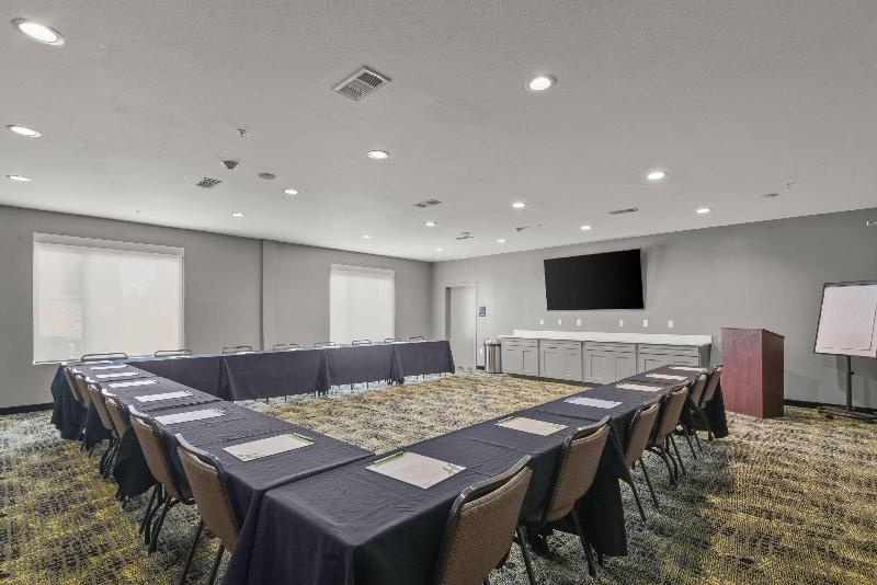 Holiday Inn Gonzales by IHG image