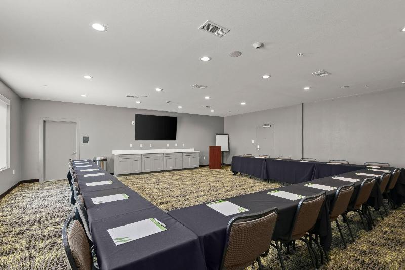 Holiday Inn Gonzales by IHG image