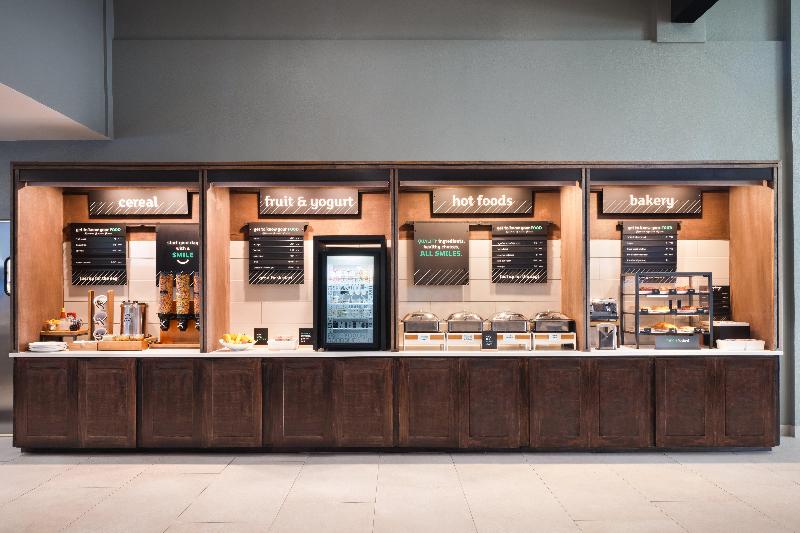Holiday Inn Gonzales by IHG image