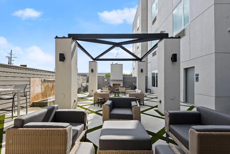 Holiday Inn Gonzales by IHG image