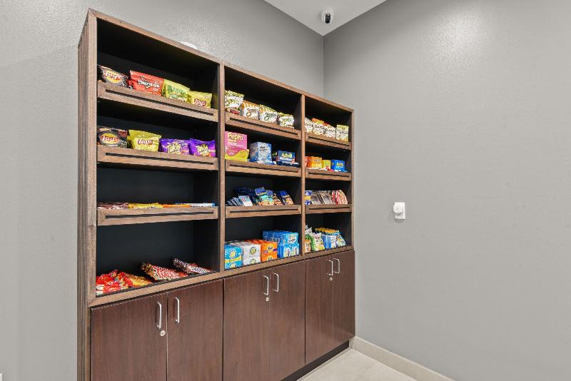 Holiday Inn Gonzales by IHG image