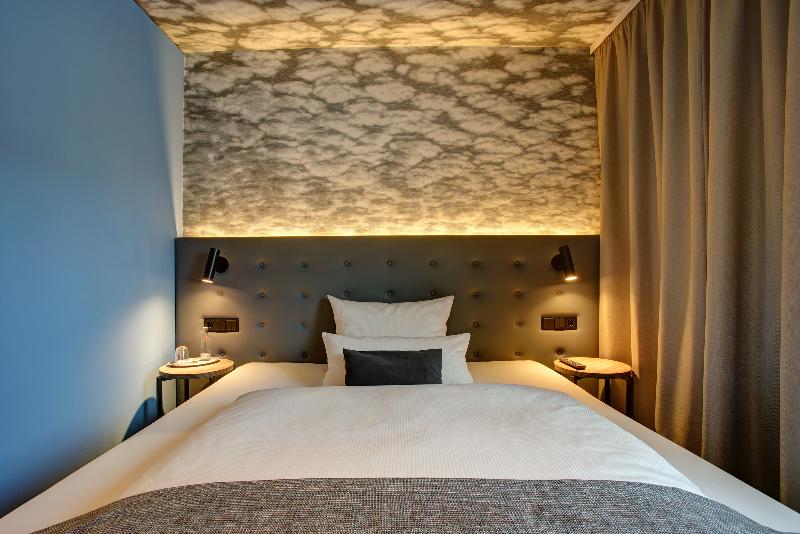 Boutique 125 Hamburg Airport, Trademark Collection image