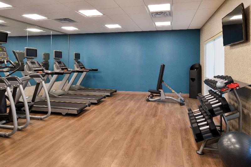 Holiday Inn Express & Suites Ottumwa By IHG image