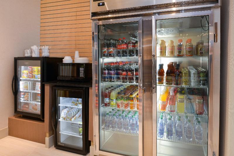 Holiday Inn Express & Suites Ottumwa By IHG image