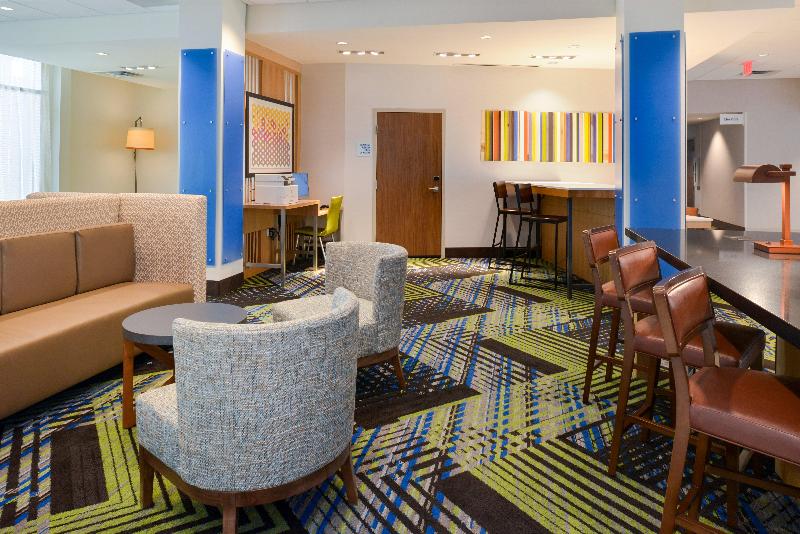 Holiday Inn Express & Suites Ottumwa By IHG image