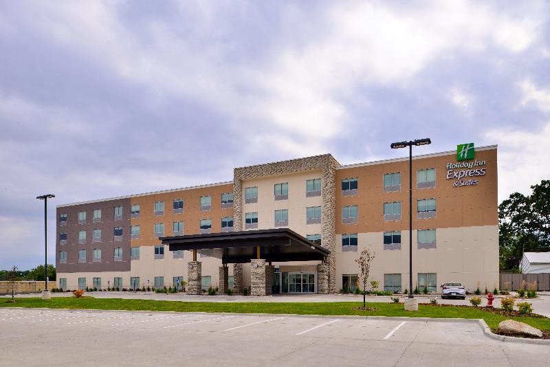 Holiday Inn Express & Suites Ottumwa By IHG image