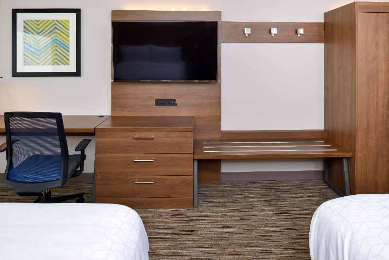 Holiday Inn Express & Suites Ottumwa By IHG image