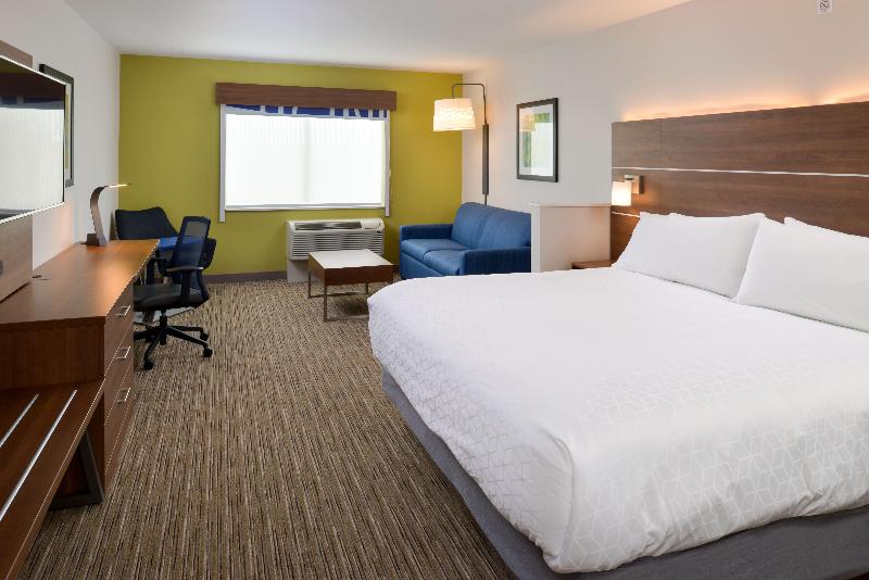 Holiday Inn Express & Suites Ottumwa By IHG image