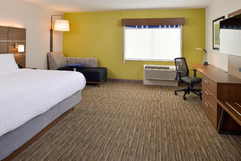 Holiday Inn Express & Suites Ottumwa By IHG image