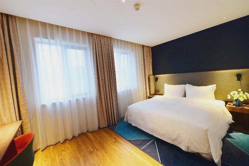 Holiday Inn Express Tianshui City Center image