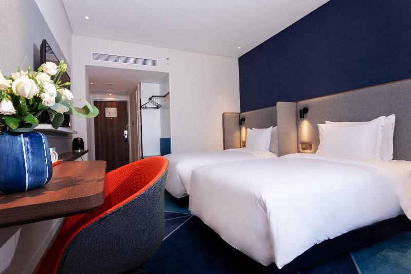 Holiday Inn Express Tianshui City Center image