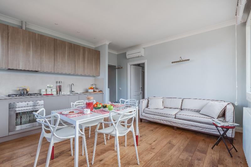 Lovely Artist Flat — photo 2