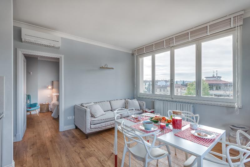 Lovely Artist Flat — photo 3