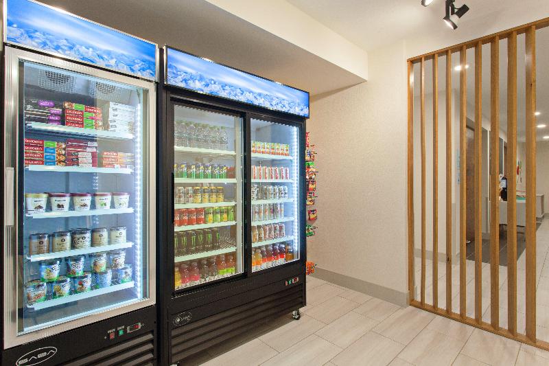 Holiday Inn Express & Suites Moses Lake image