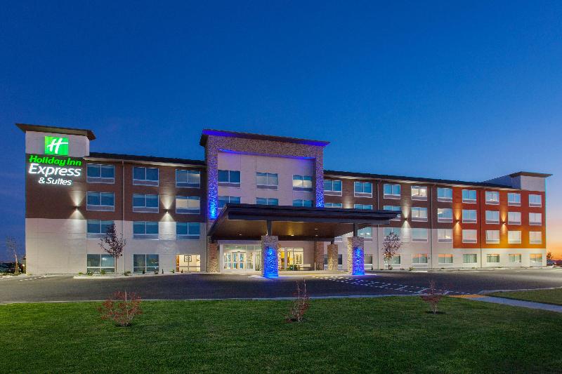 Holiday Inn Express & Suites Moses Lake image