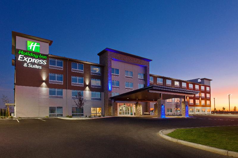 Holiday Inn Express & Suites Moses Lake image