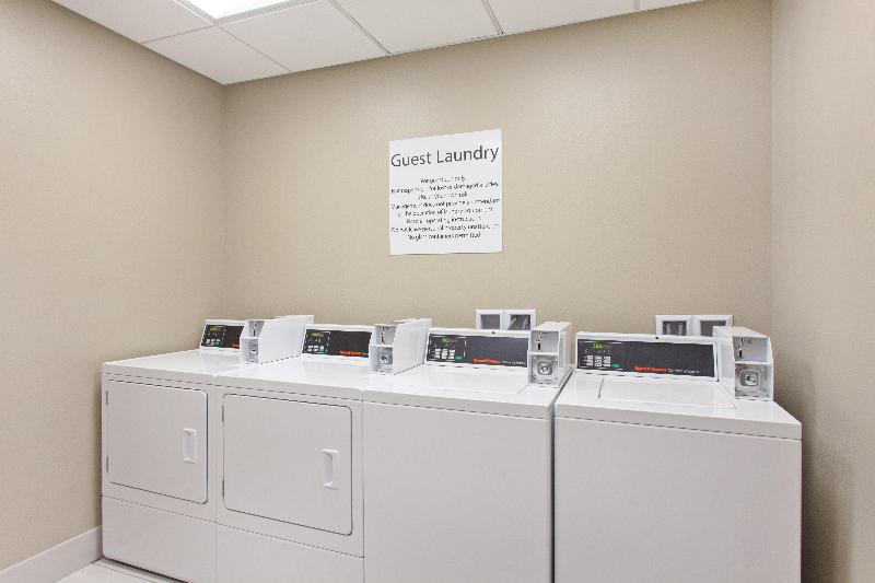 Holiday Inn Express & Suites Moses Lake image