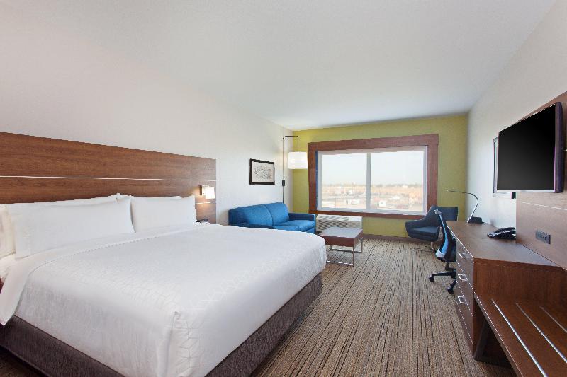 Holiday Inn Express & Suites Moses Lake image