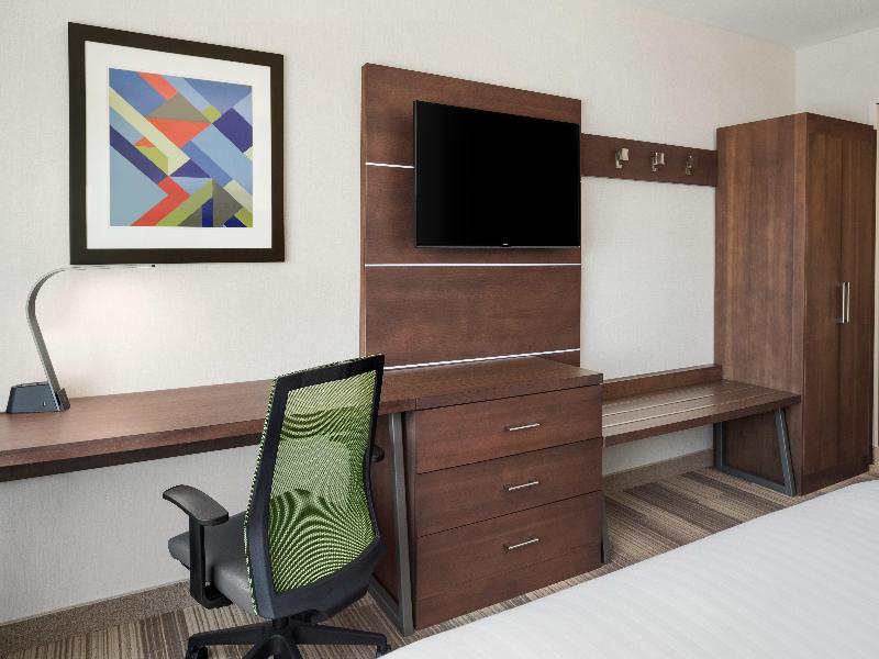Holiday Inn Express & Suites Moses Lake image