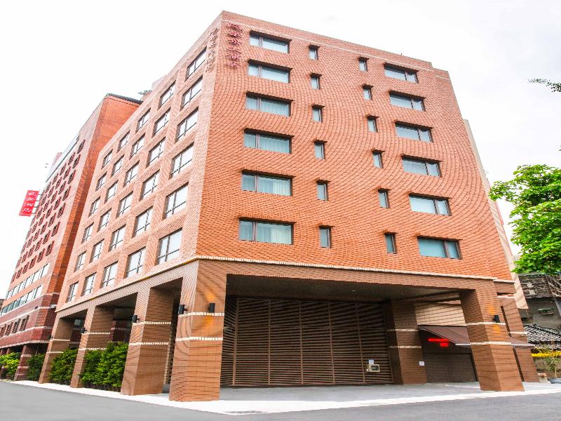 New Riverview Suites image