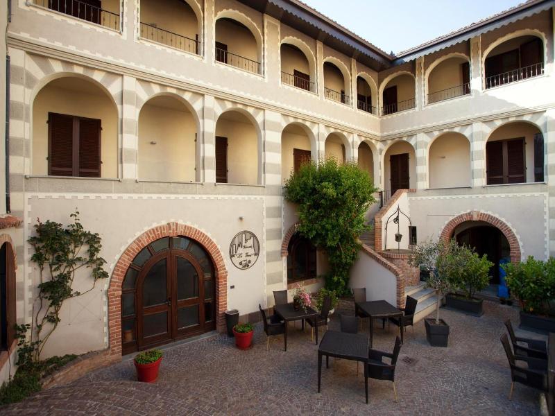 Le Torri Hotel image