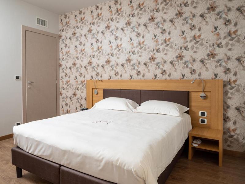 Le Torri Hotel image
