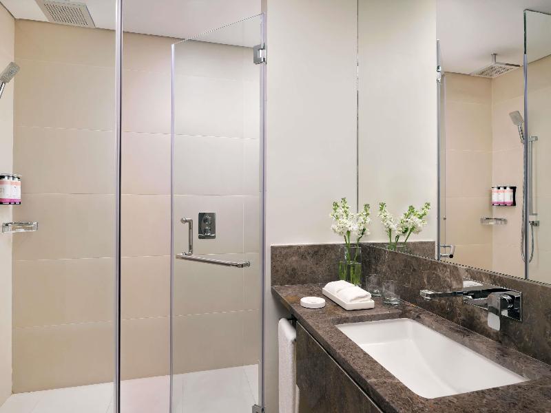 Movenpick Hotel Tahlia Jeddah image