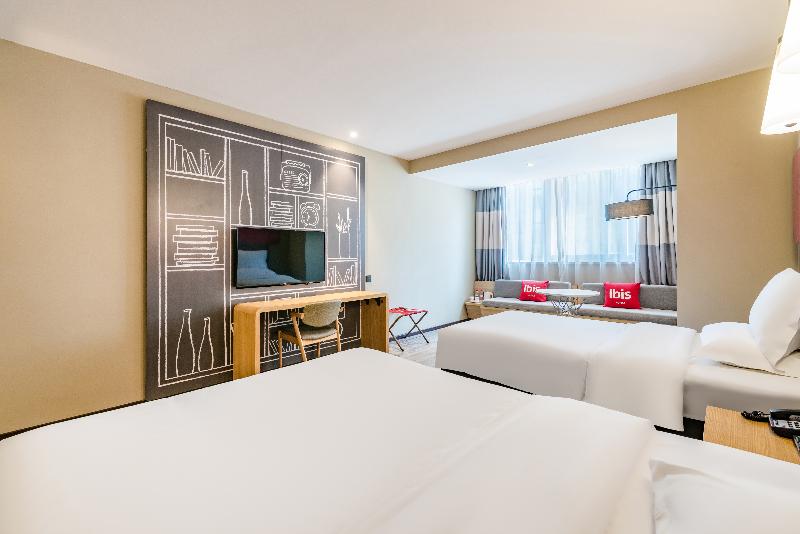 Ibis Hotel (Luoyang Government Bao Long Plaza) image