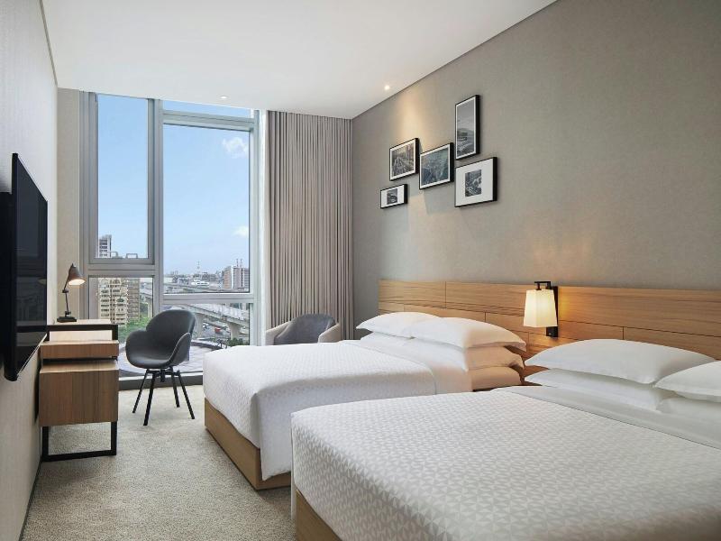 Four Points By Sheraton Linkou image