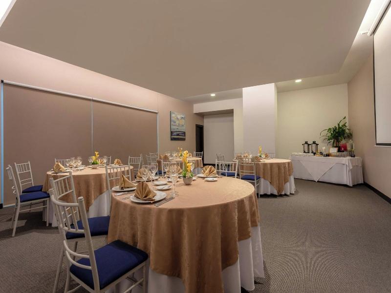 Four Points By Sheraton Cuenca image