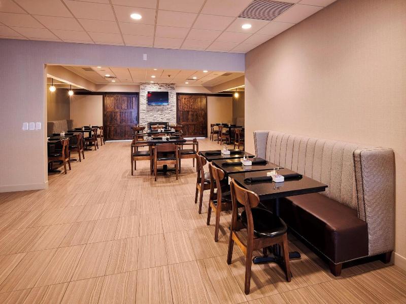 Four Points By Sheraton Cleveland-Eastlake image