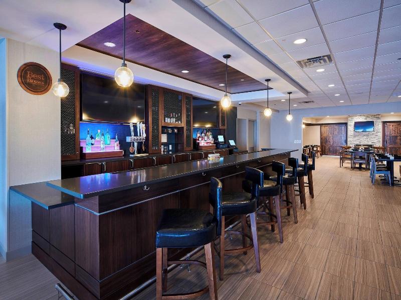 Four Points By Sheraton Cleveland-Eastlake image