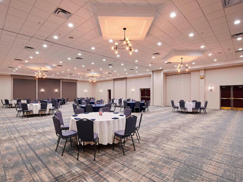 Four Points By Sheraton Cleveland-Eastlake image