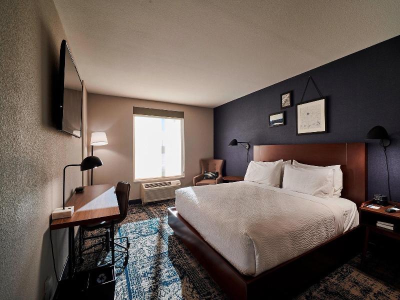 Four Points By Sheraton Cleveland-Eastlake image