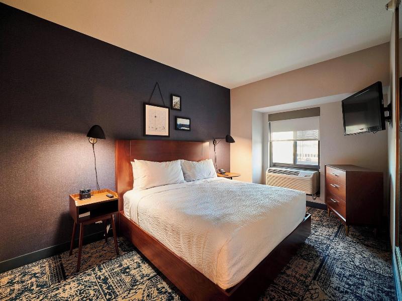 Four Points By Sheraton Cleveland-Eastlake image