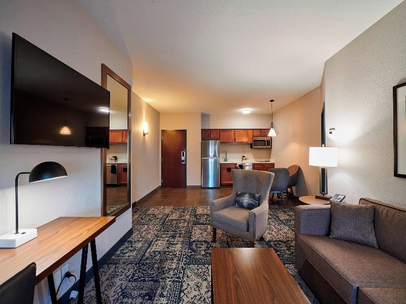 Four Points By Sheraton Cleveland-Eastlake image