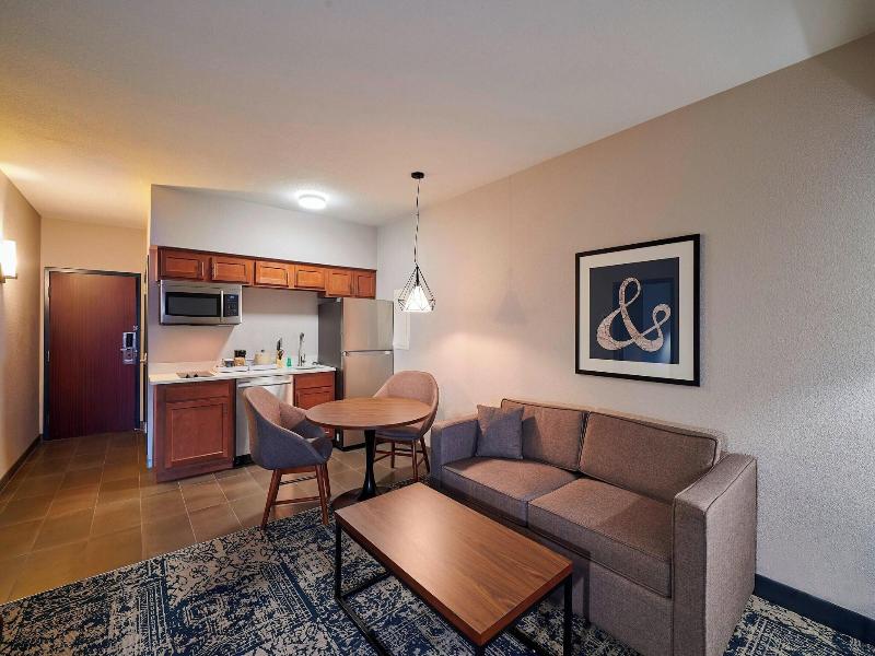 Four Points By Sheraton Cleveland-Eastlake image