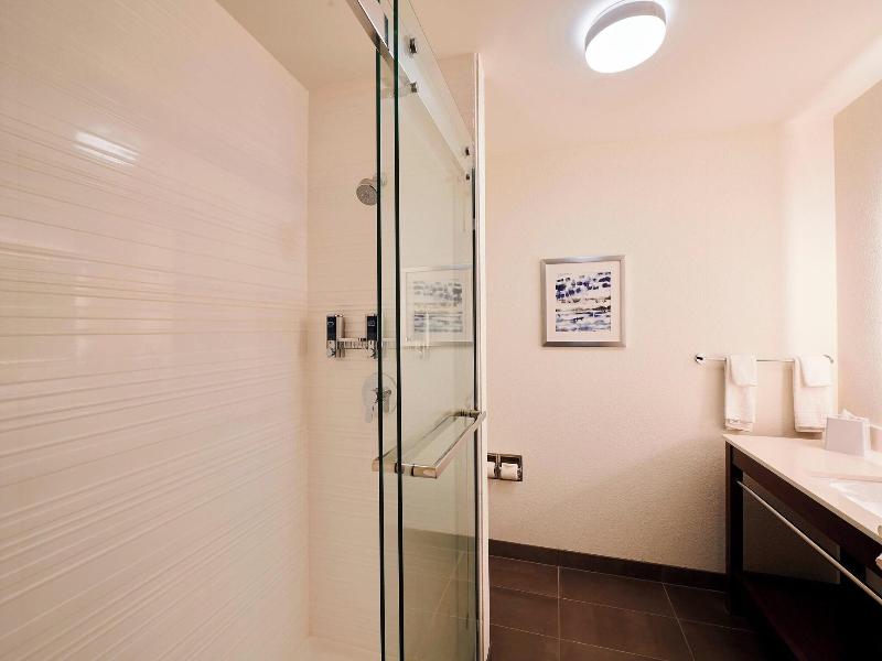 Four Points By Sheraton Cleveland-Eastlake image