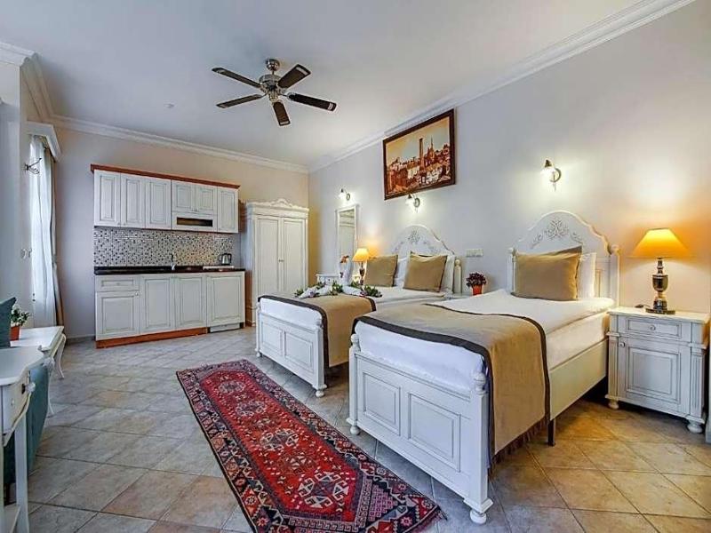 La Paloma Hotel image