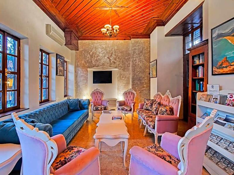 La Paloma Hotel image