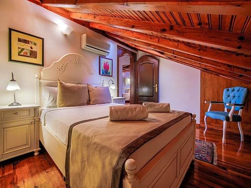 La Paloma Hotel image