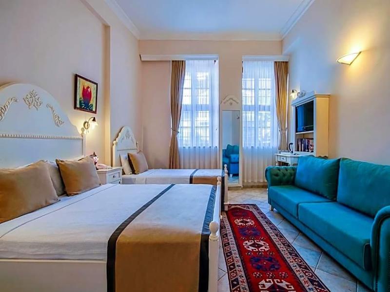 La Paloma Hotel image
