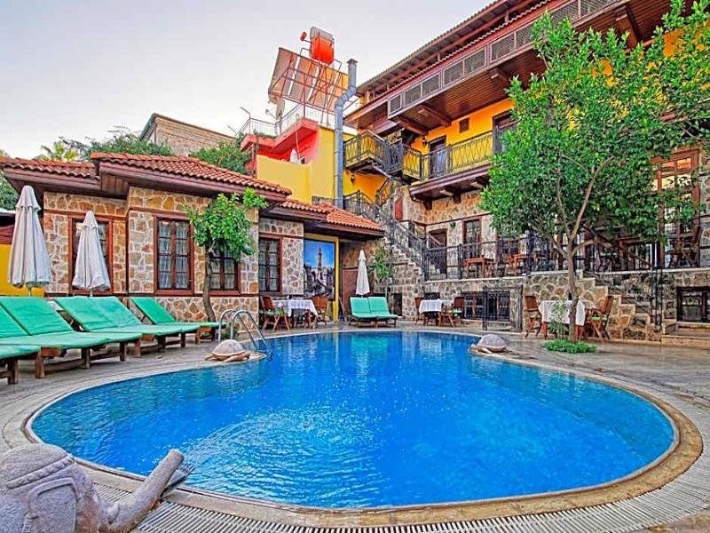 La Paloma Hotel image