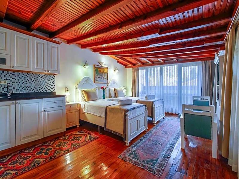 La Paloma Hotel image