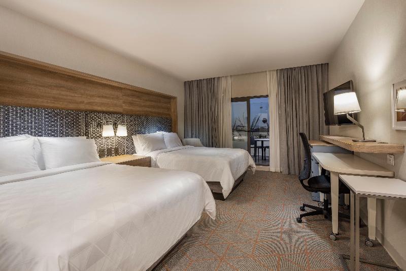 Holiday Inn & Suites Aguascalientes photo 8