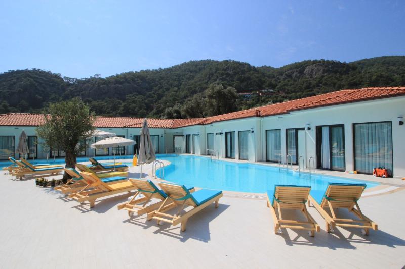 Z Exclusive Hotel & Villas image